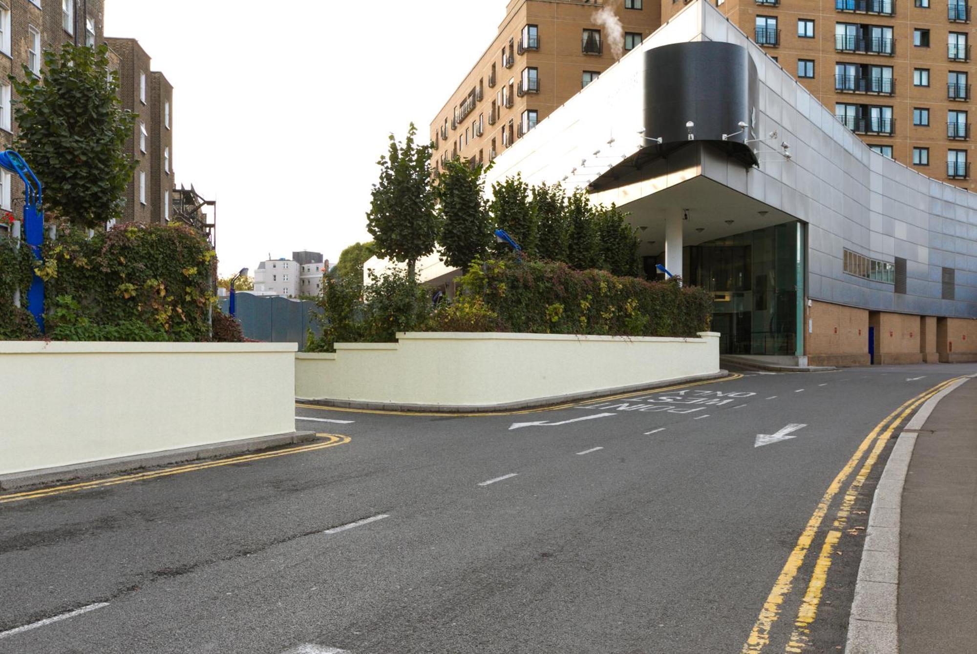 Point West Apartments London Exterior photo