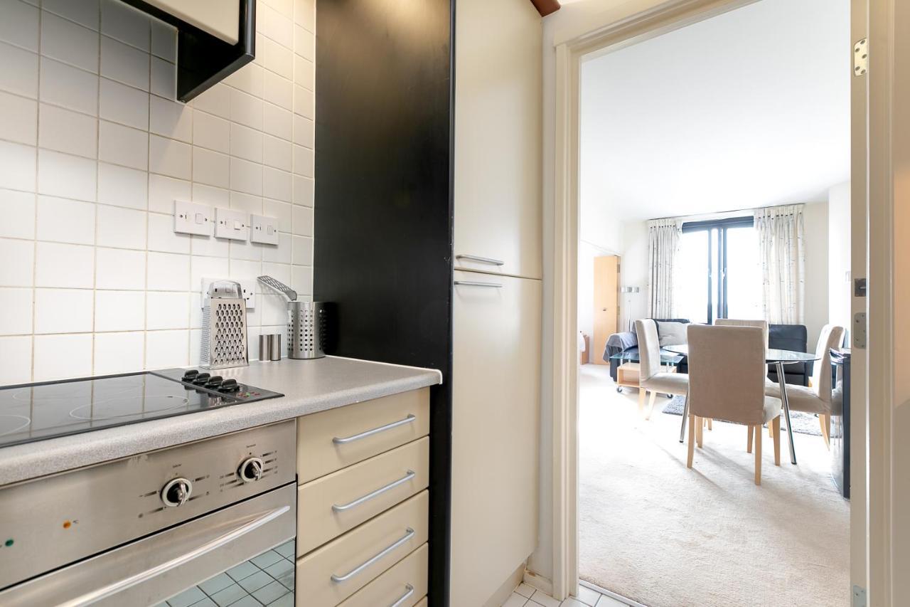 Point West Apartments London Exterior photo