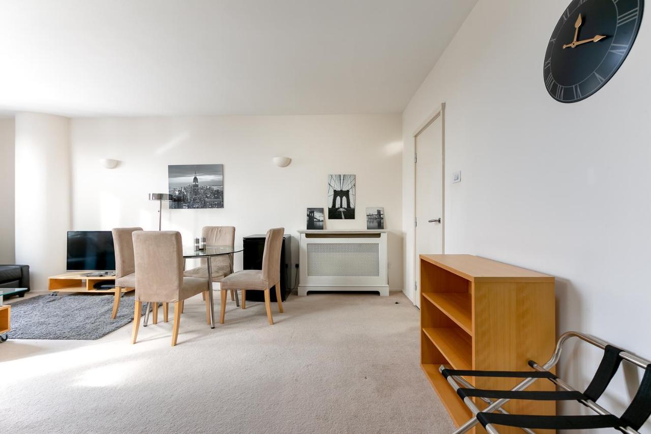 Point West Apartments London Exterior photo